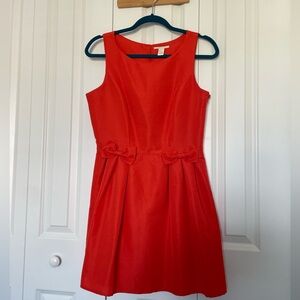 Short dress from Forever 21. Vintage style. It has two bows, no pockets.